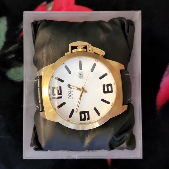 Oozoo timepiece